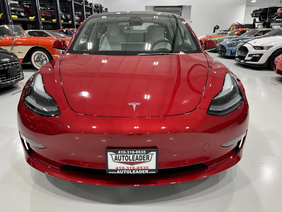 2022 Tesla Model 3 Performance - Image 9 of 31