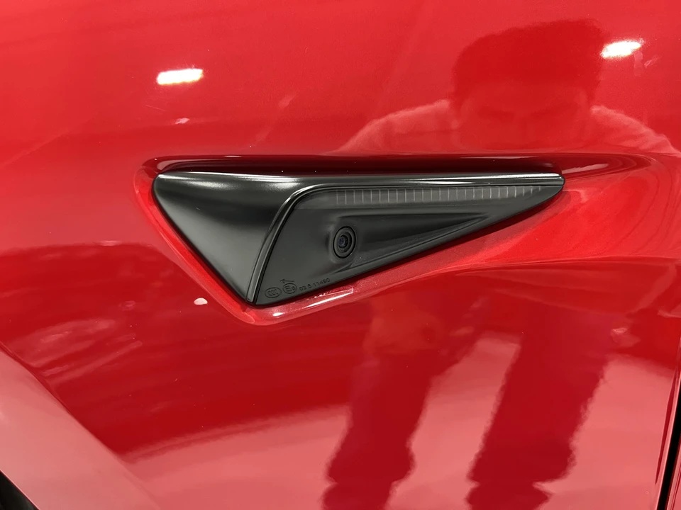 2022 Tesla Model 3 Performance - Image 28 of 31