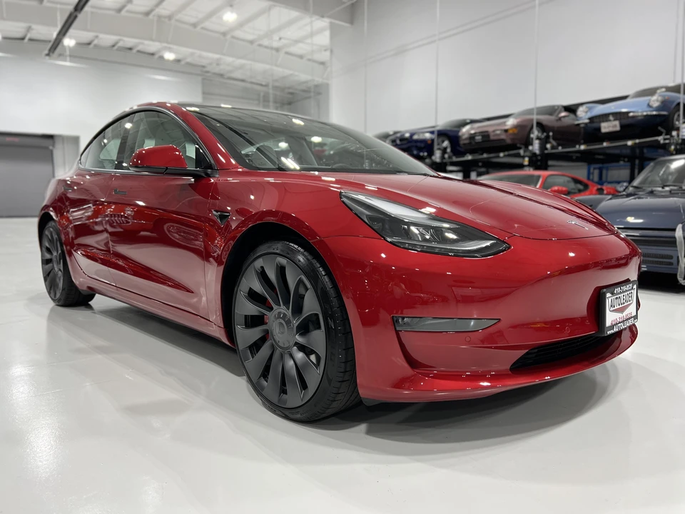 2022 Tesla Model 3 Performance - Image 24 of 31