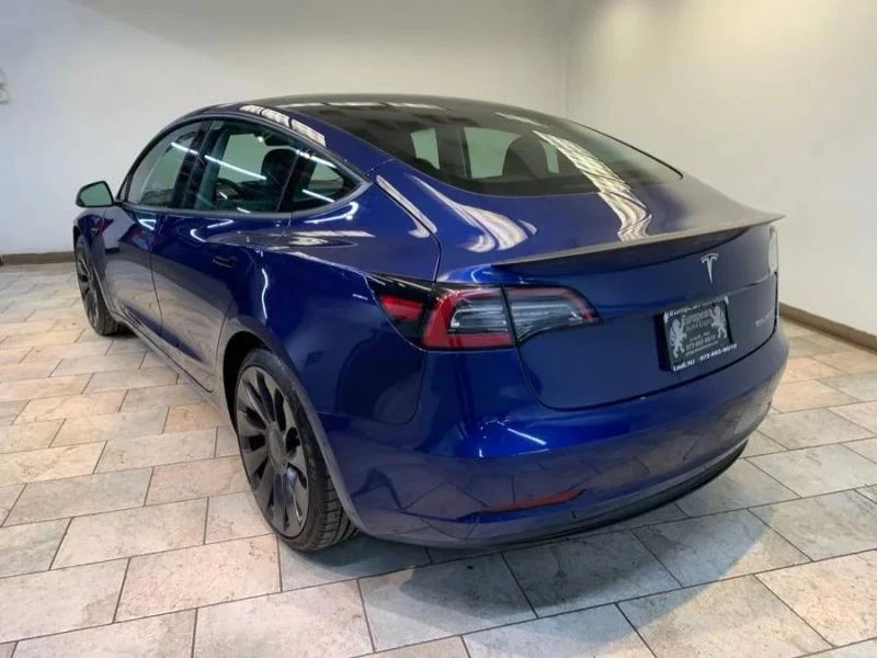 2022 Tesla Model 3 Performance - Image 5 of 12
