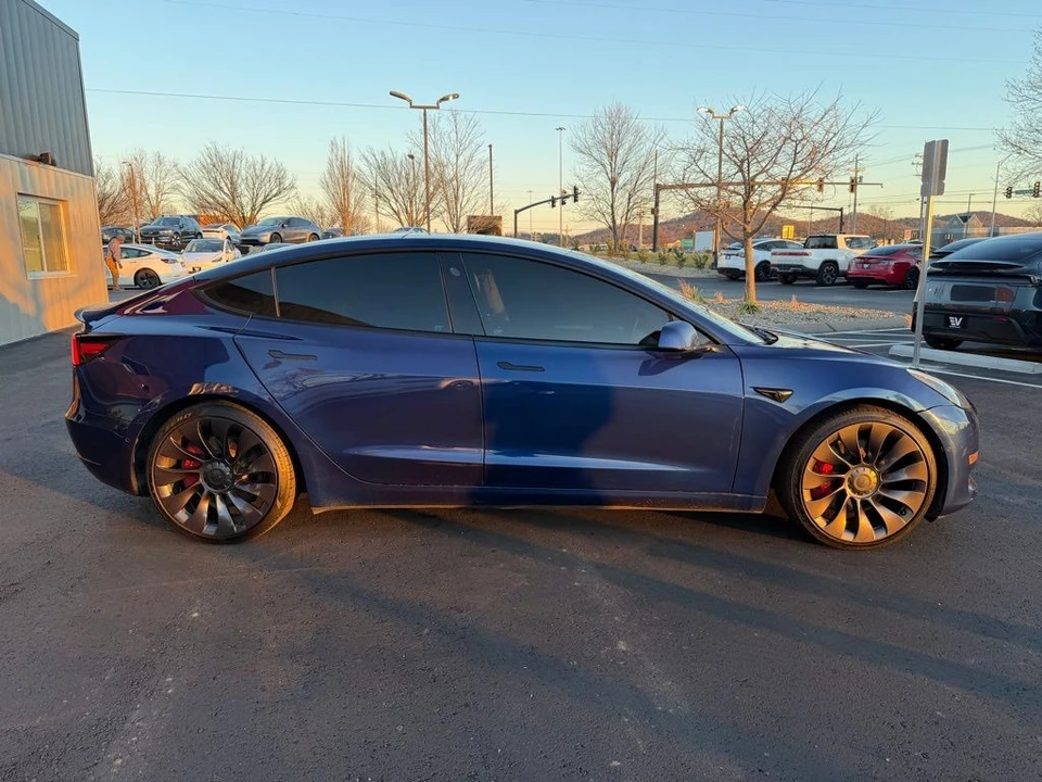 2022 Tesla Model 3 Performance - Image 3 of 14