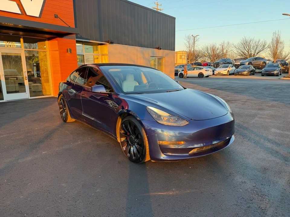 2022 Tesla Model 3 Performance - Image 2 of 14
