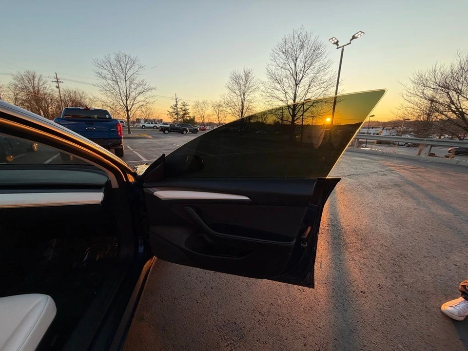 2022 Tesla Model 3 Performance - Image 10 of 14