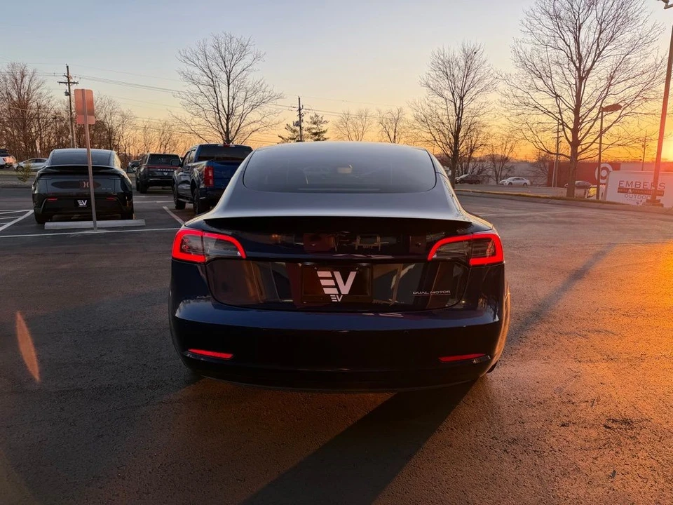 2022 Tesla Model 3 Performance - Image 4 of 14
