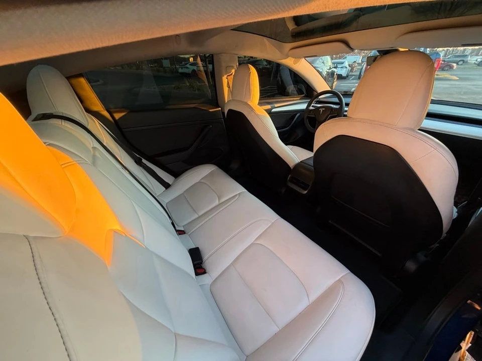 2022 Tesla Model 3 Performance - Image 13 of 14