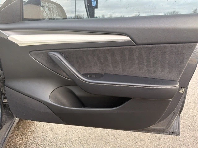 2022 Tesla Model 3 Performance - Image 21 of 21