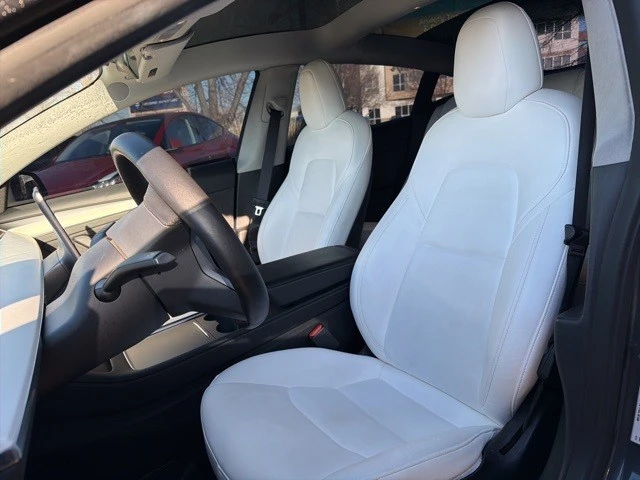 2022 Tesla Model 3 Performance - Image 12 of 21