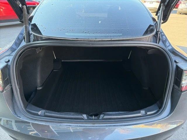 2022 Tesla Model 3 Performance - Image 16 of 21