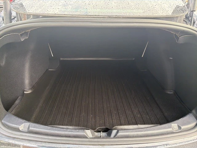 2022 Tesla Model 3 Performance - Image 17 of 21