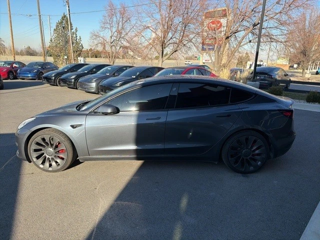 2022 Tesla Model 3 Performance - Image 5 of 21