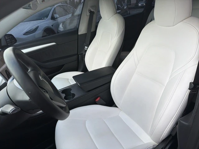 2022 Tesla Model 3 Performance - Image 13 of 21