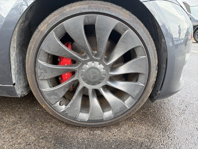 2022 Tesla Model 3 Performance - Image 10 of 21