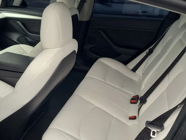 2022 Tesla Model 3 Performance - Image 7 of 7