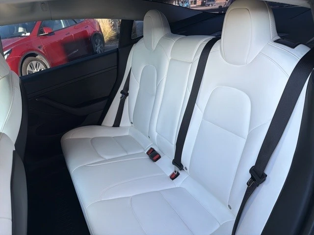 2022 Tesla Model 3 Performance - Image 15 of 21