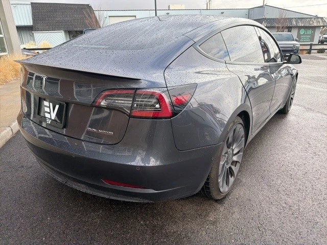 2022 Tesla Model 3 Performance - Image 8 of 21