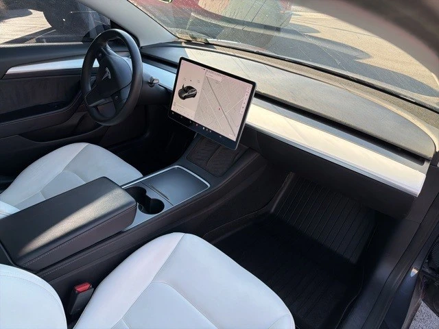 2022 Tesla Model 3 Performance - Image 21 of 21