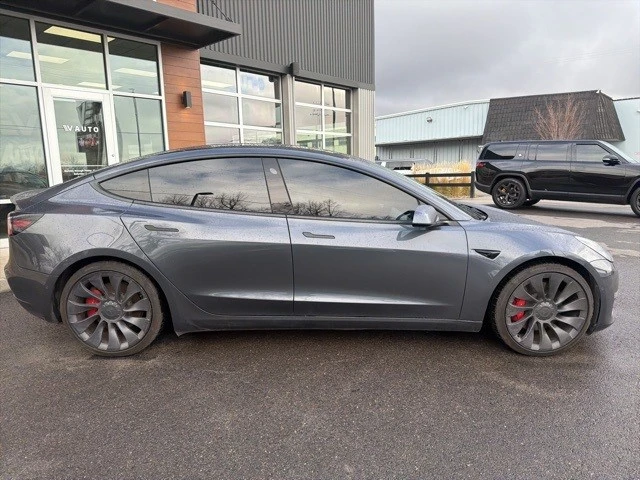 2022 Tesla Model 3 Performance - Image 9 of 21