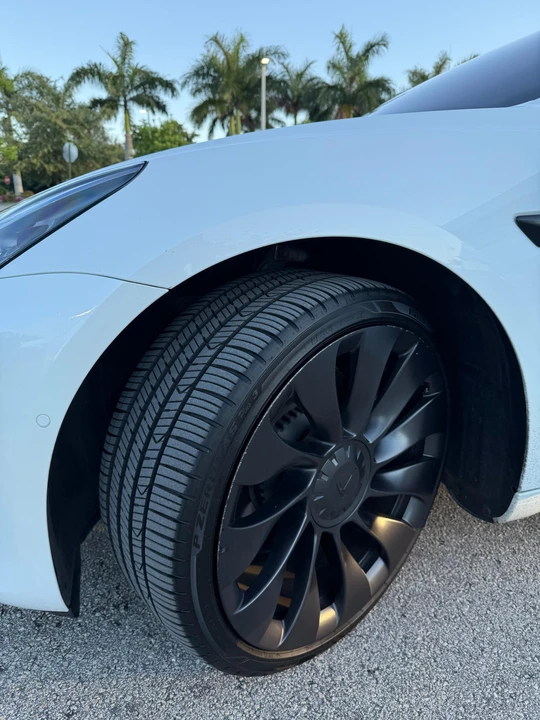 2022 Tesla Model 3 Performance - Image 20 of 31
