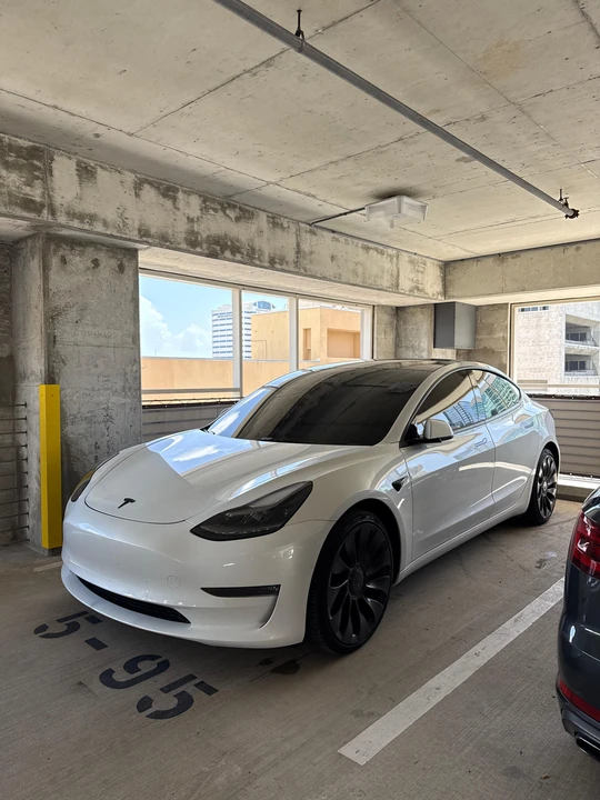 2022 Tesla Model 3 Performance - Image 7 of 31