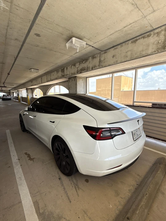 2022 Tesla Model 3 Performance - Image 10 of 31