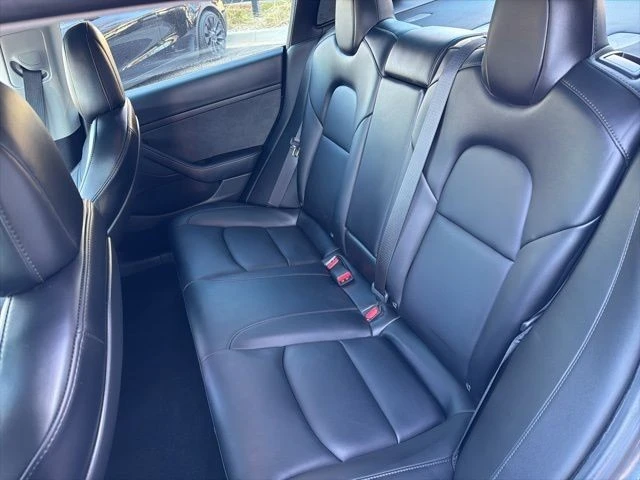 2022 Tesla Model 3 Performance - Image 15 of 21
