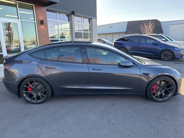 2022 Tesla Model 3 Performance - Image 9 of 21