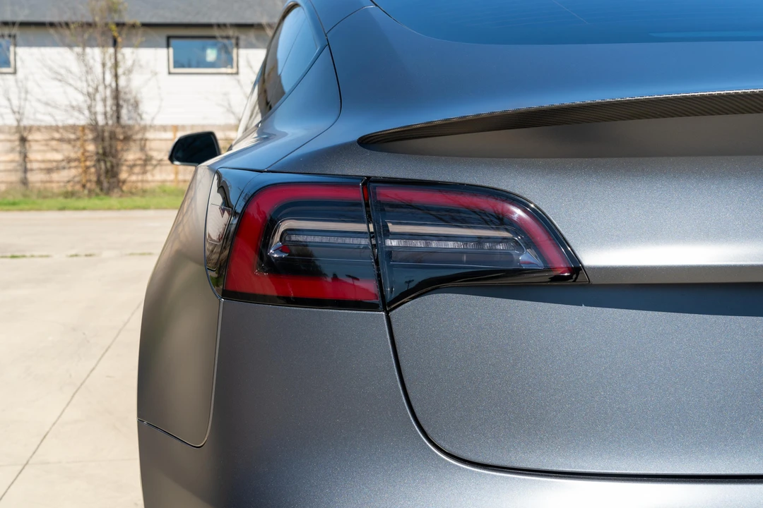 2022 Tesla Model 3 Performance - Image 23 of 31