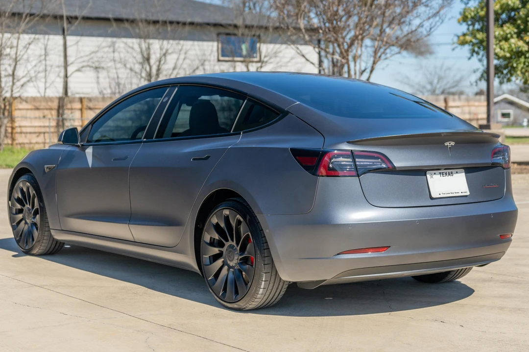 2022 Tesla Model 3 Performance - Image 4 of 31