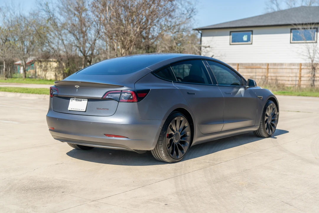2022 Tesla Model 3 Performance - Image 8 of 31