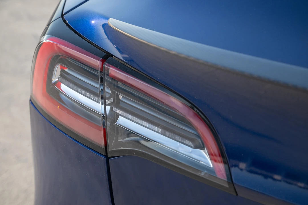2022 Tesla Model 3 Performance - Image 30 of 31