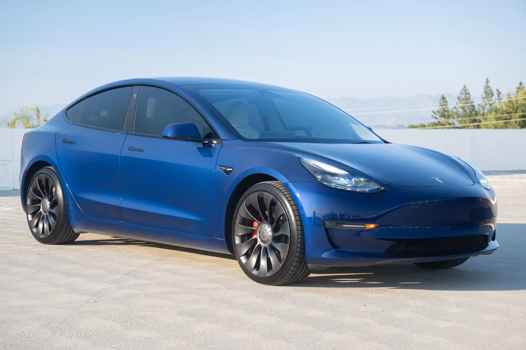2022 Tesla Model 3 Performance - Image 14 of 31