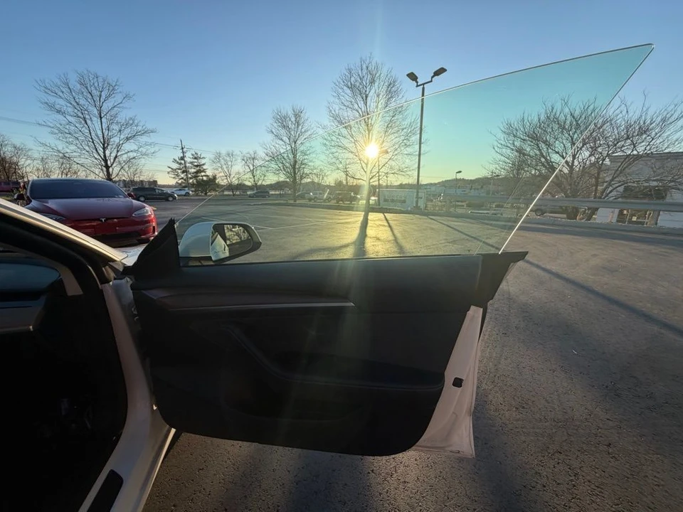 2022 Tesla Model 3 Performance - Image 10 of 14