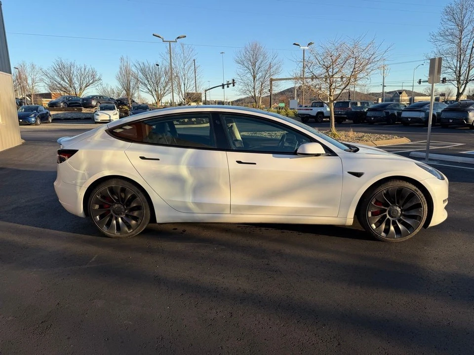 2022 Tesla Model 3 Performance - Image 3 of 14