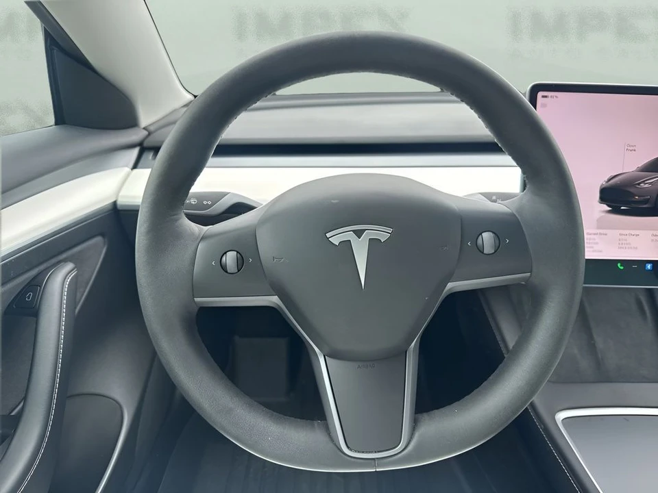 2022 Tesla Model 3 Performance - Image 14 of 21