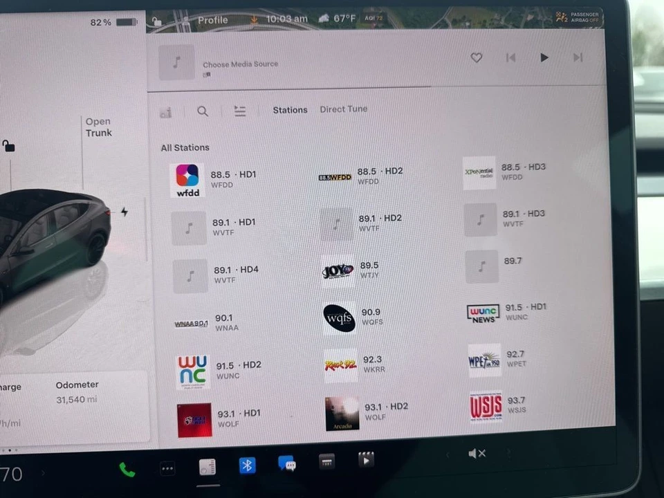 2022 Tesla Model 3 Performance - Image 18 of 21