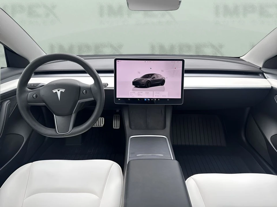 2022 Tesla Model 3 Performance - Image 13 of 21