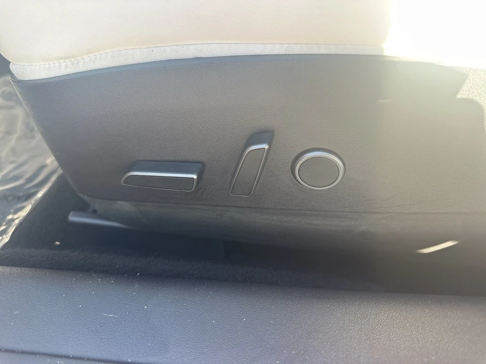 2022 Tesla Model 3 Performance - Image 10 of 12