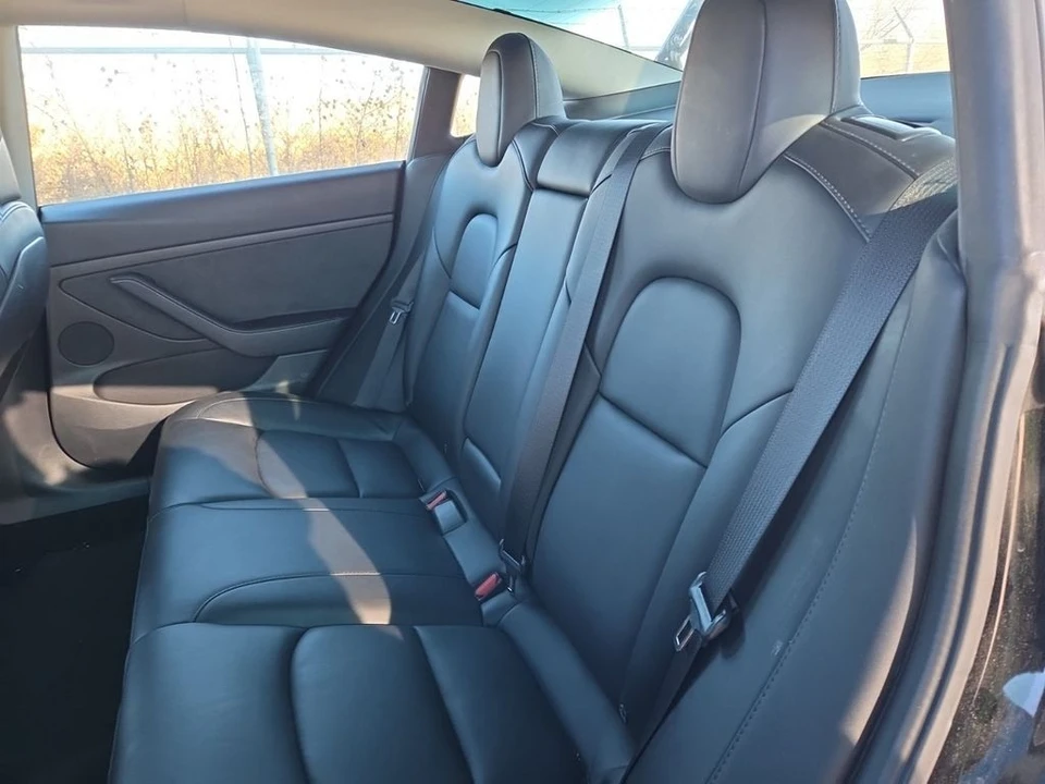 2022 Tesla Model 3 Performance - Image 7 of 7