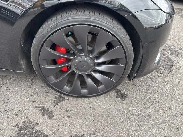 2022 Tesla Model 3 Performance - Image 10 of 21