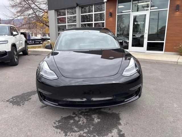 2022 Tesla Model 3 Performance - Image 3 of 21