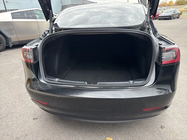 2022 Tesla Model 3 Performance - Image 20 of 21