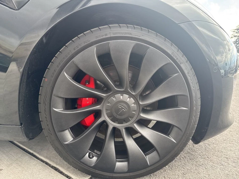 2022 Tesla Model 3 Performance - Image 10 of 21