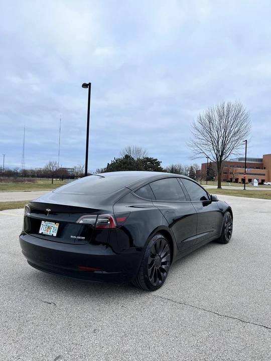 2022 Tesla Model 3 Performance - Image 12 of 31