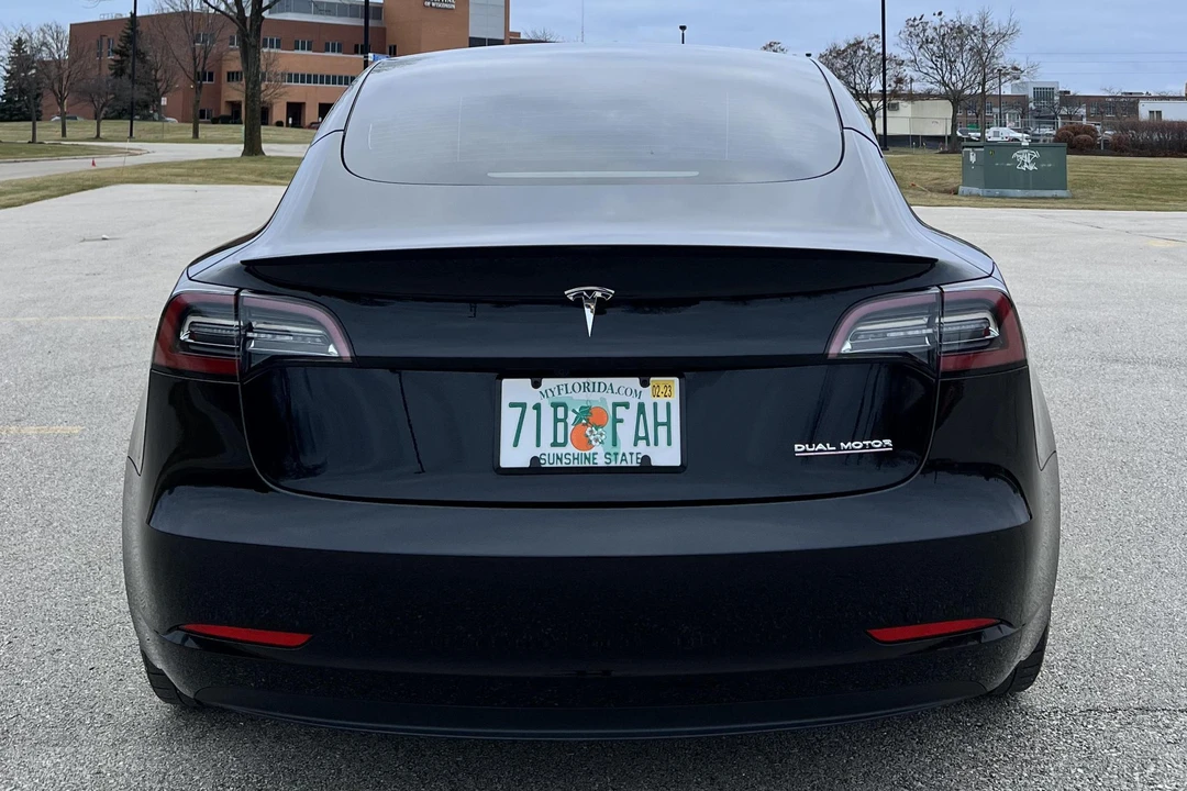 2022 Tesla Model 3 Performance - Image 5 of 31
