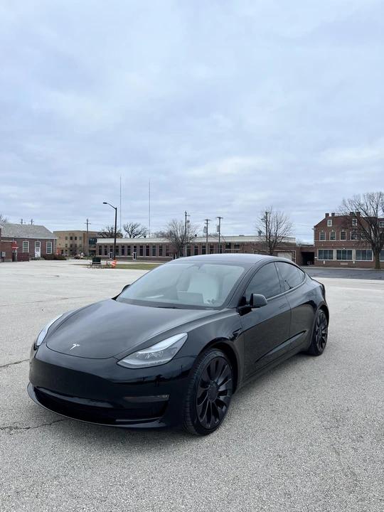 2022 Tesla Model 3 Performance - Image 7 of 31