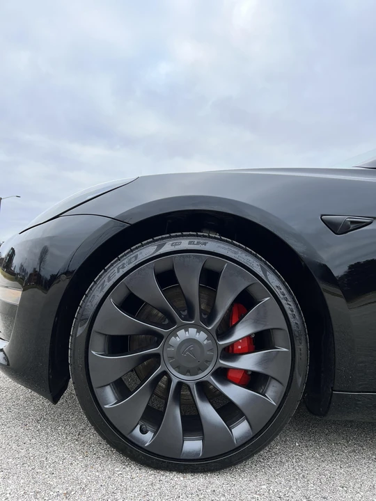 2022 Tesla Model 3 Performance - Image 24 of 31