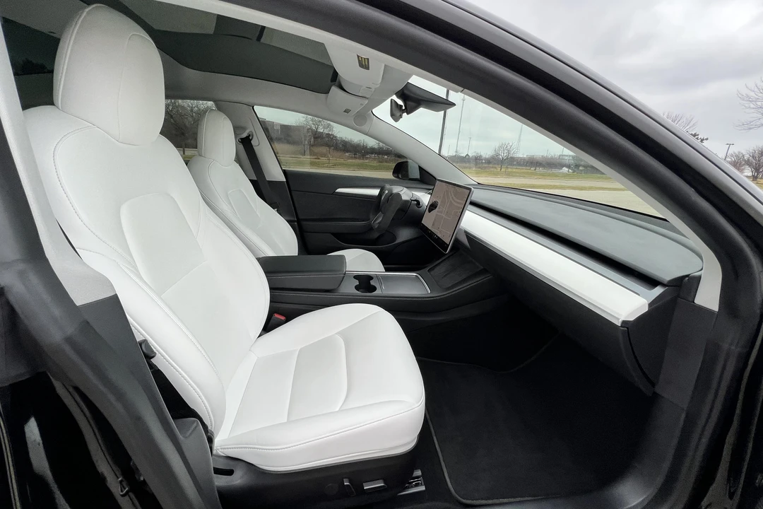 2022 Tesla Model 3 Performance - Image 29 of 31