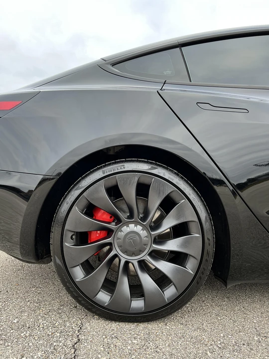 2022 Tesla Model 3 Performance - Image 27 of 31