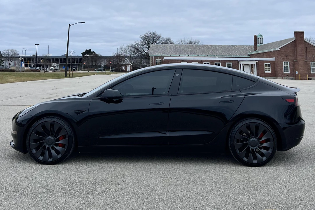 2022 Tesla Model 3 Performance - Image 3 of 31