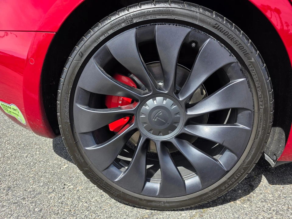 2022 Tesla Model 3 Performance - Image 24 of 31